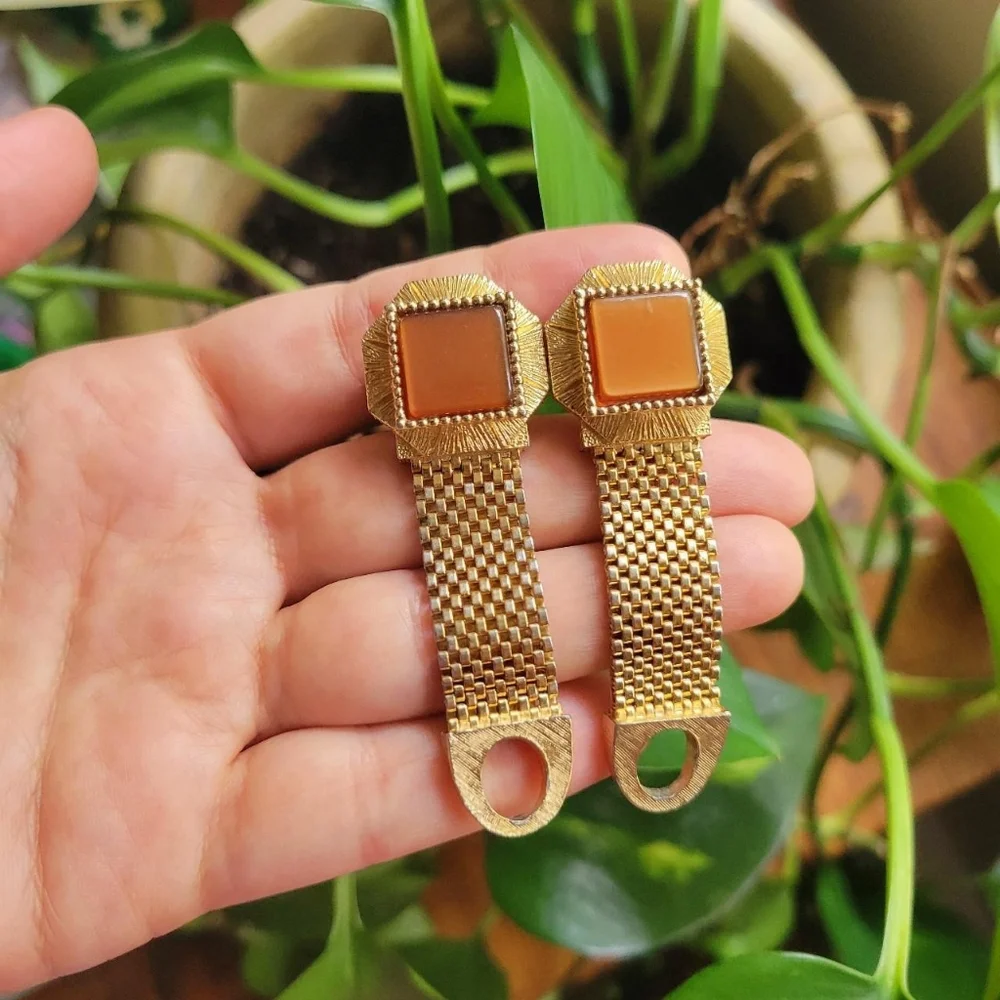 Vintage 1980s Mesh Chain Gold Modernist Square Cuff Links